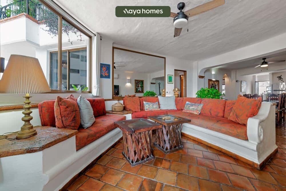 303 Vista del Sol