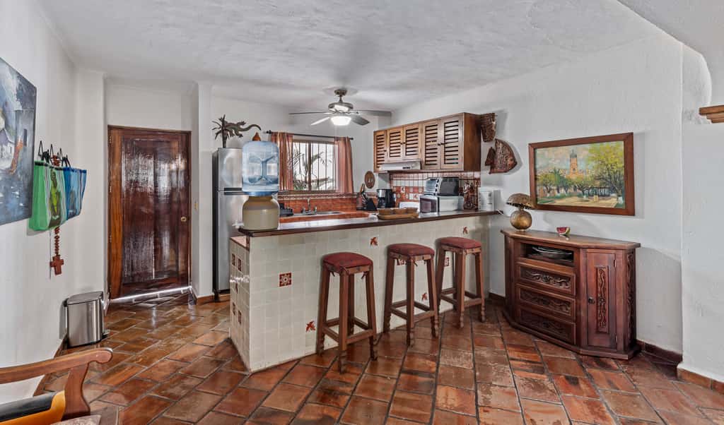 303 Vista del Sol