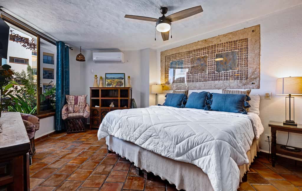 303 Vista del Sol