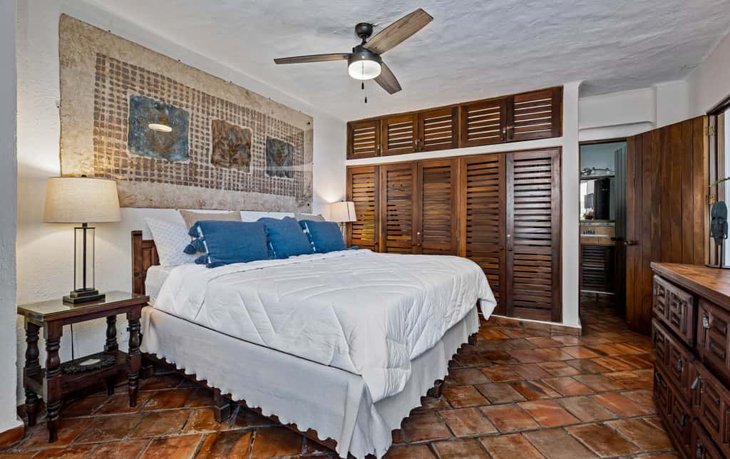 303 Vista del Sol