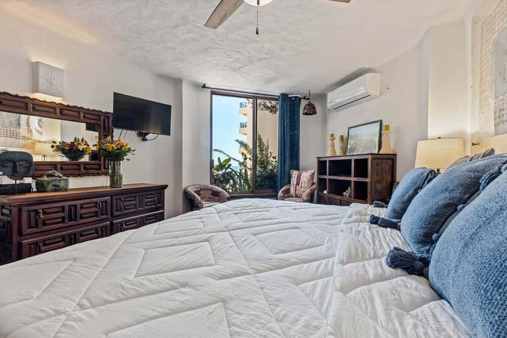 303 Vista del Sol