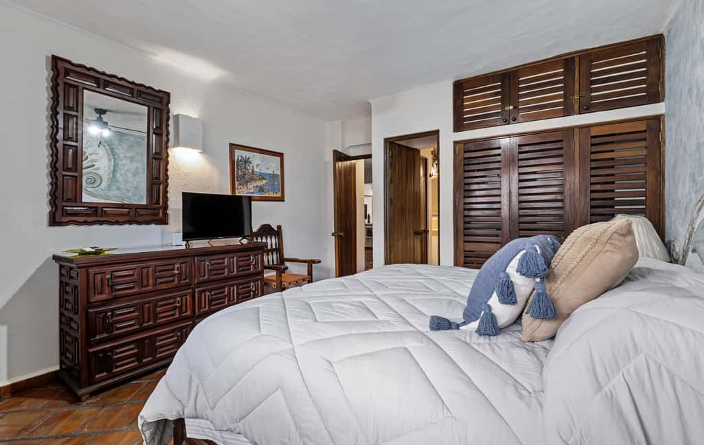 303 Vista del Sol