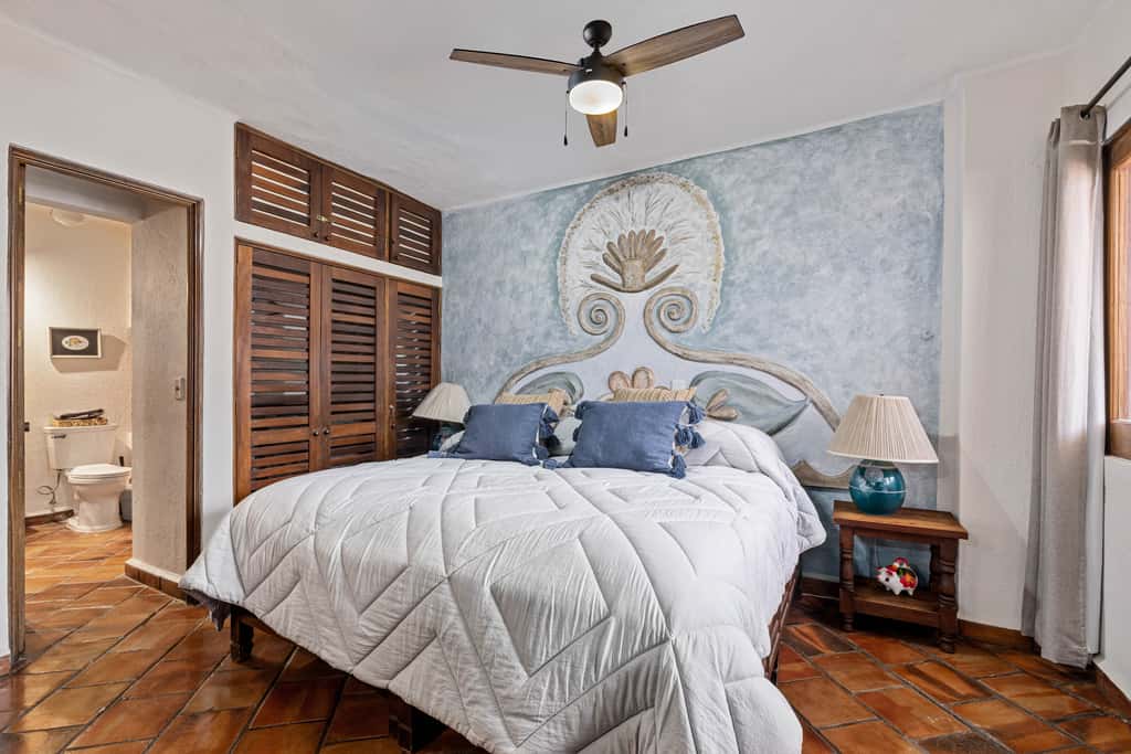 303 Vista del Sol