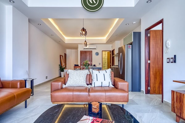 Versalles 204 2BR/2BA | Pool, Balcony, Downtown