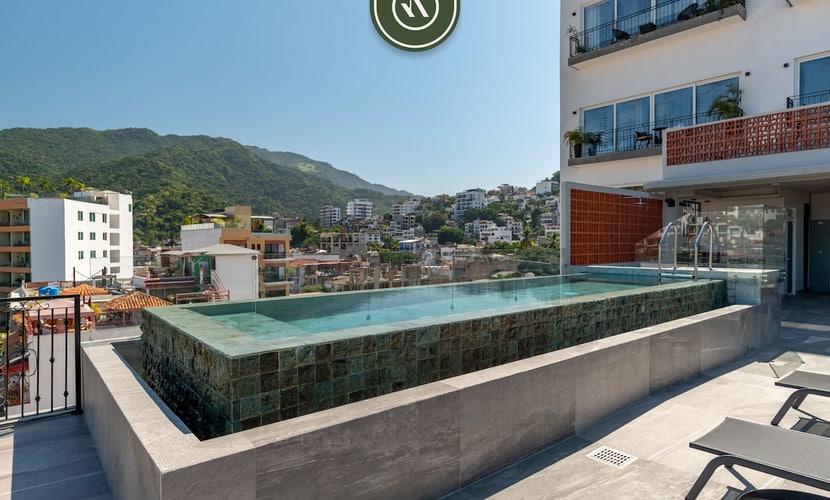 Puerto Vallarta 1BR near ocean, pool, balcony