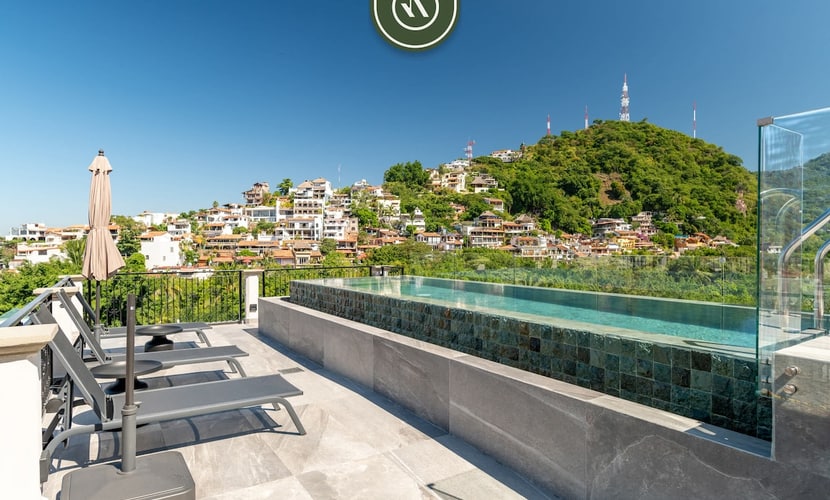Puerto Vallarta 1BR near ocean, pool, balcony