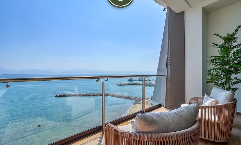 Bahiban 404 | 3BR/3BA Ocean View, Pool & Beach