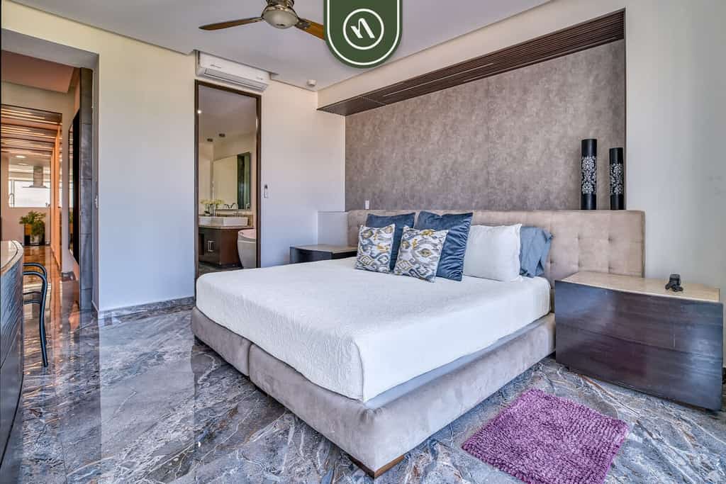 Peninsula T3 B18 | 3BR/3BA Ocean View Retreat