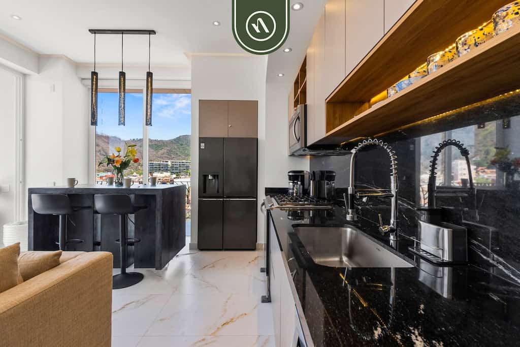 2BR/2BA D'Vine 602 in Puerto Vallarta | Views, Pool, Nightlife
