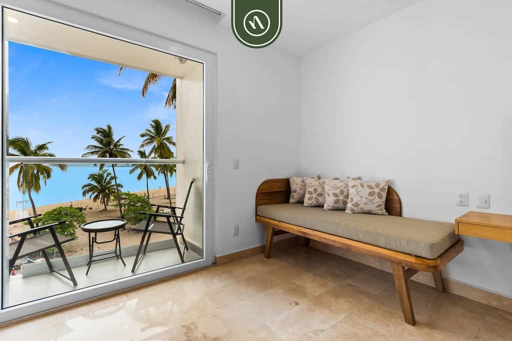 Harbor 171 | Oceanfront Studio + Rooftop Pool | On the Sand