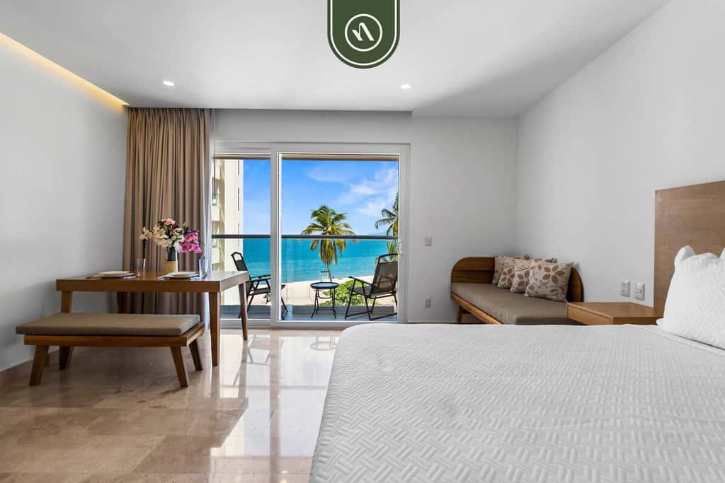 Harbor 171 | Oceanfront Studio + Rooftop Pool | On the Sand