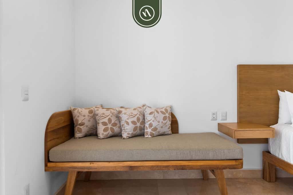 Harbor 171 | Oceanfront Studio + Rooftop Pool | On the Sand
