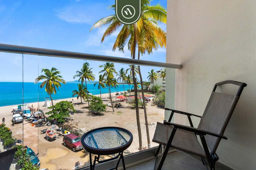 Harbor 171 | Oceanfront Studio + Rooftop Pool | On the Sand