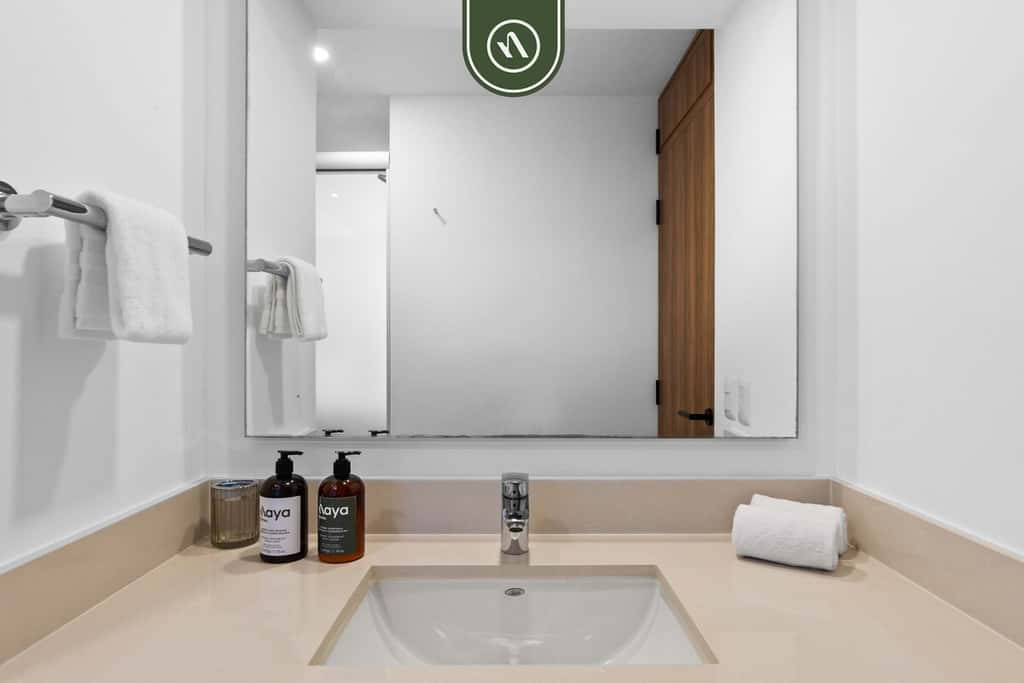 Harbor 171 | Oceanfront Studio + Rooftop Pool | On the Sand