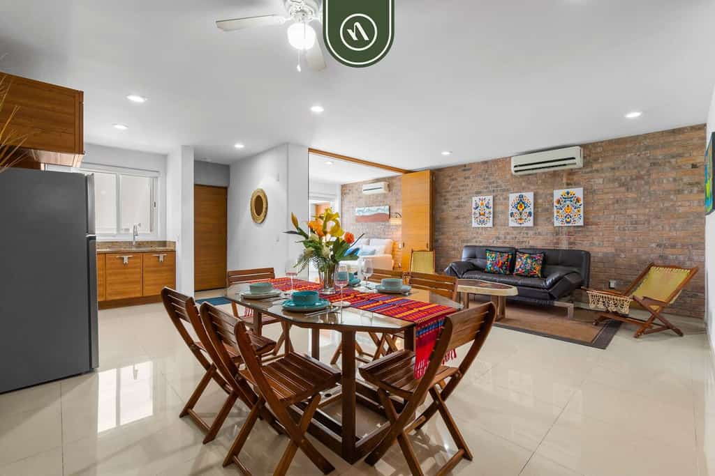 Amazing 2BR Condo - Pool - in Versalles