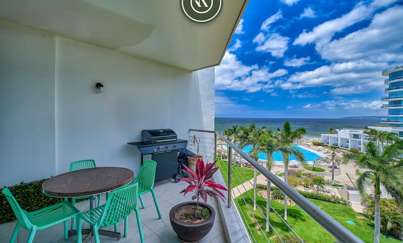 Aria Ocean T1 515 | 2BR Ocean View | Beach & Pool