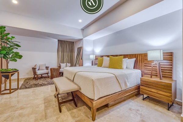 New Oceanview Condo with Beach - Pools - Gym