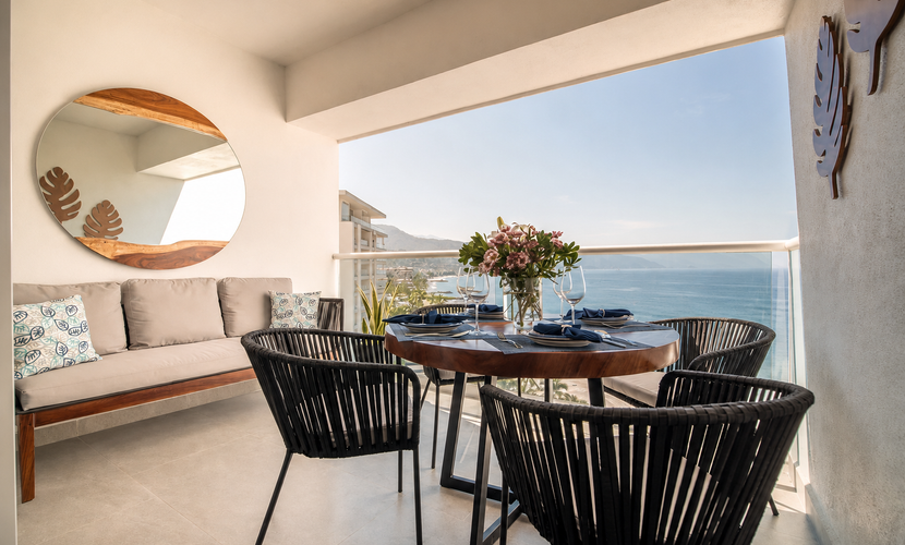 On the Sand | Ocean Views, Rooftop Pool, Step-Free