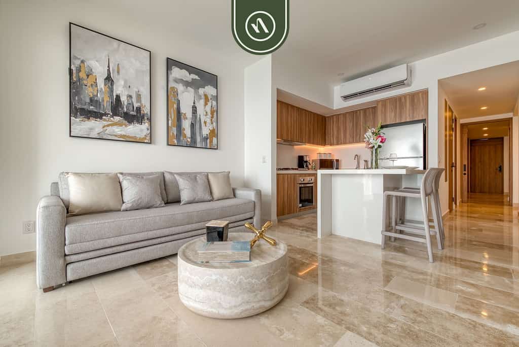 Oceanview 1 BR Condo with Pools and Beach Access