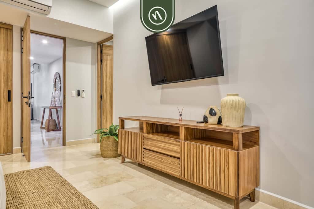Harbor 171 North Tower 1709