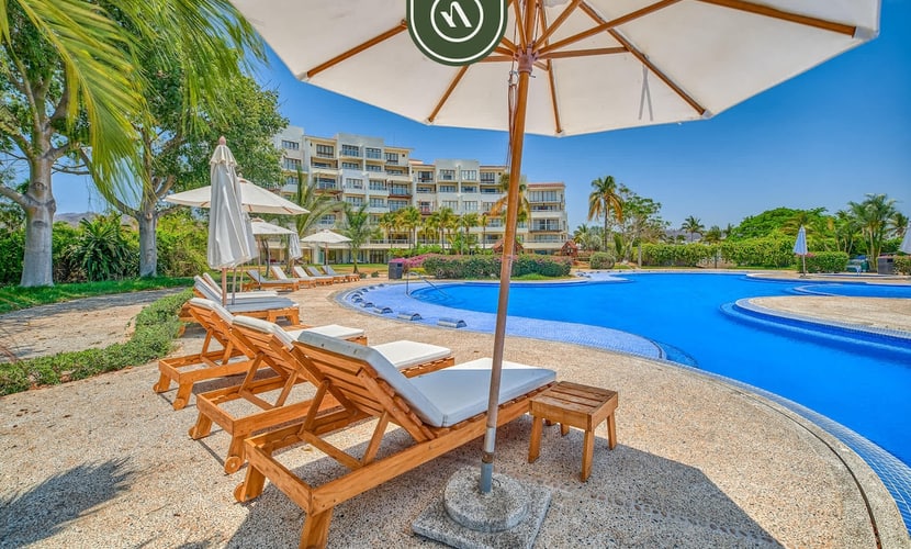 B Nayar-Taib 402 | 3BR/3BA Nuevo Vallarta, pool, hot tub