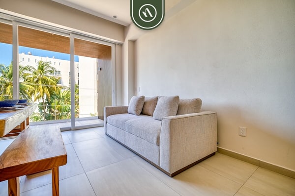 New 1 BR Condo with Amazing Rooftop Pool - Jacuzzi