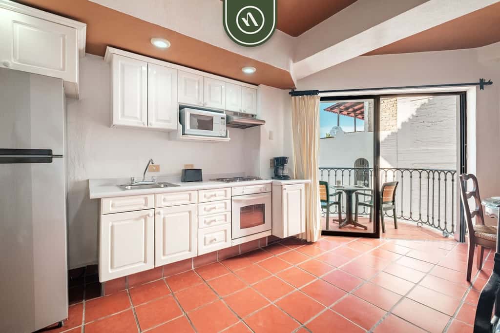 One Beach Street 405 B
