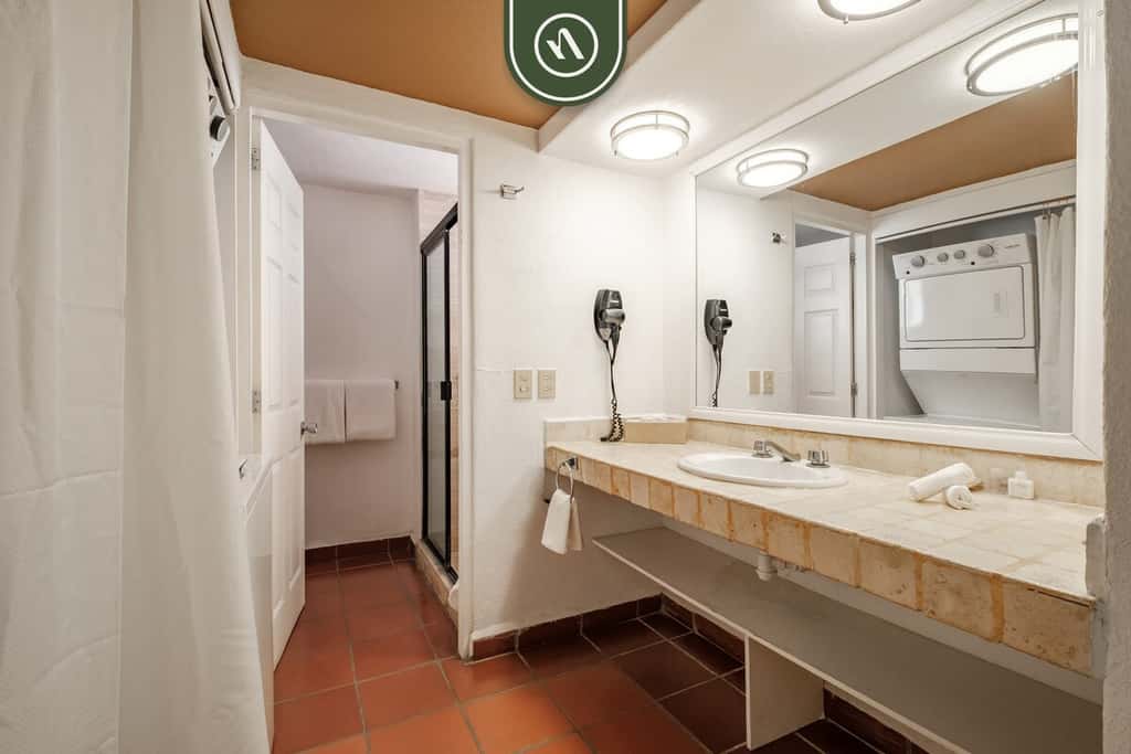One Beach Street 405 B