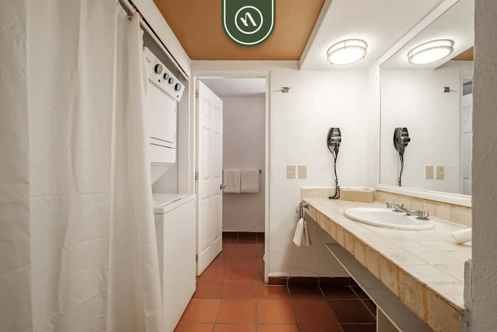 One Beach Street 405 B