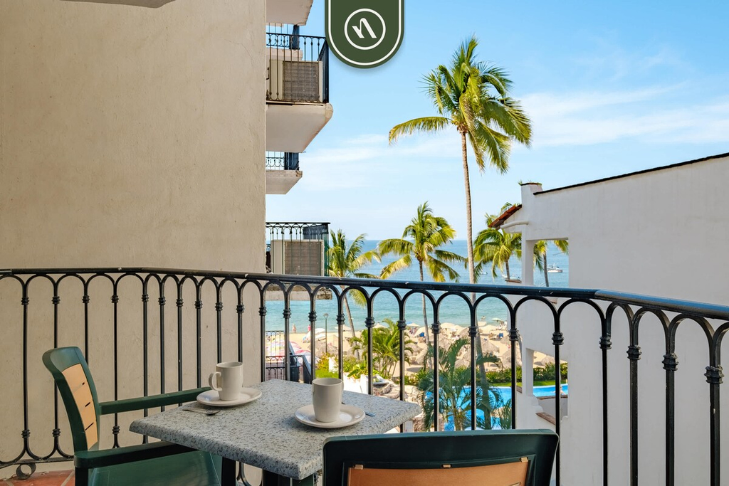 One Beach Street 406