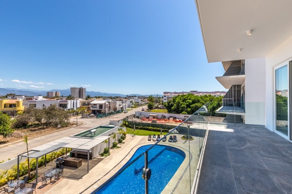 Believe Condo Flamingos 302 | 3BR/2BA Bucerias, pool, gym & balcony