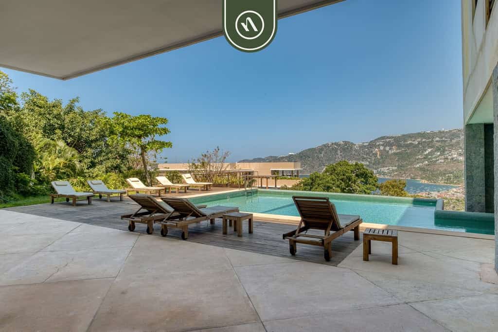 Joya Departamento 5 | 4BR/4BA Acapulco w/ Pool