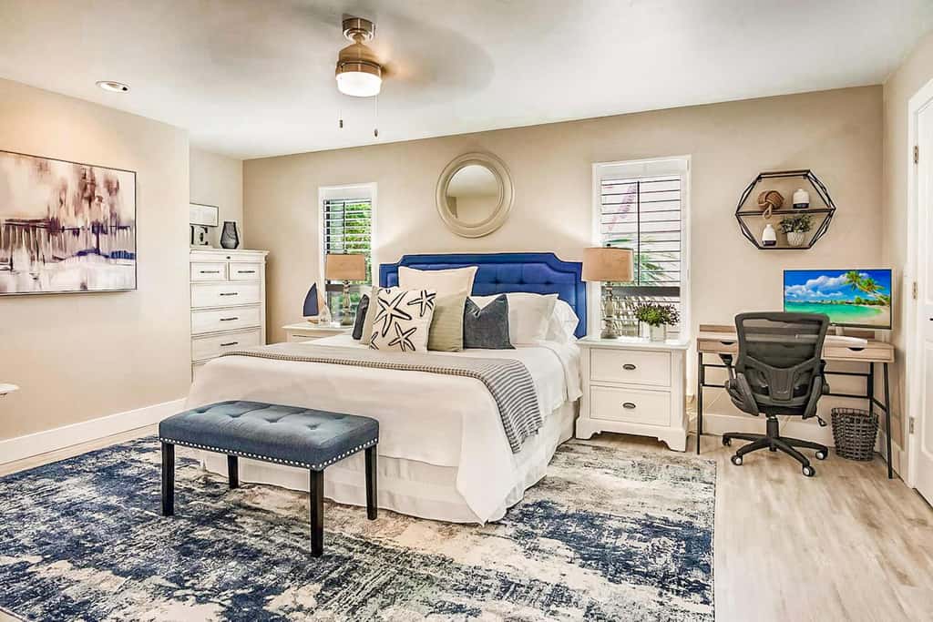 Private beach access, tennis retreat, 8 guests
