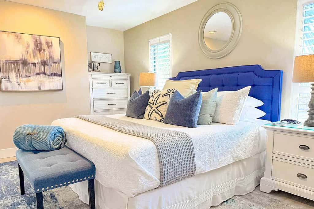 Private beach access, tennis retreat, 8 guests