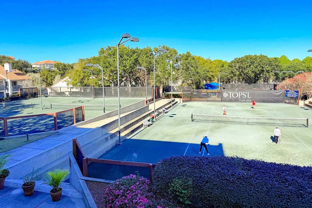 Private beach access, tennis retreat, 8 guests