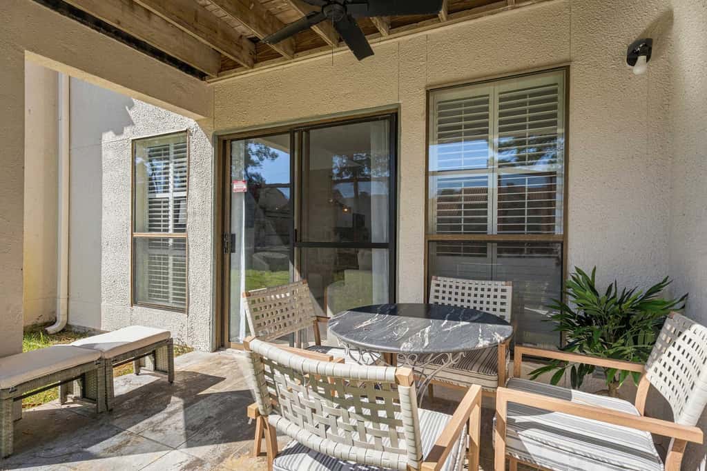 Coastal retreat 