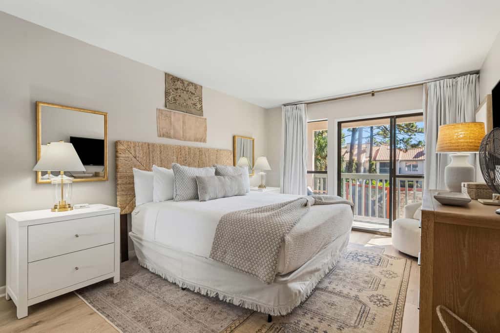 Coastal retreat 