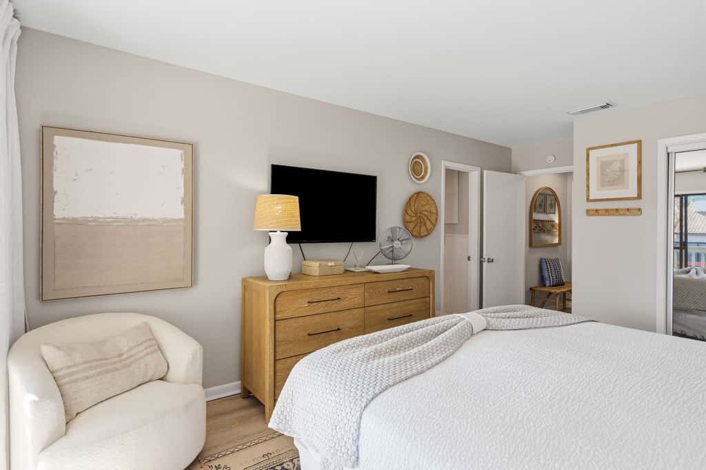 Coastal retreat 