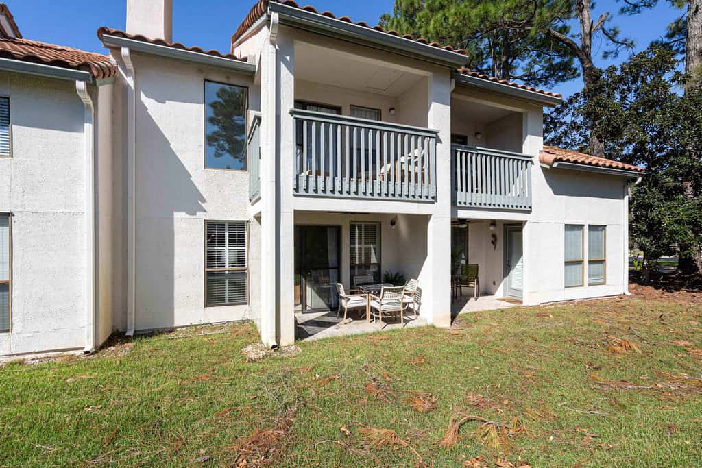 Coastal retreat 