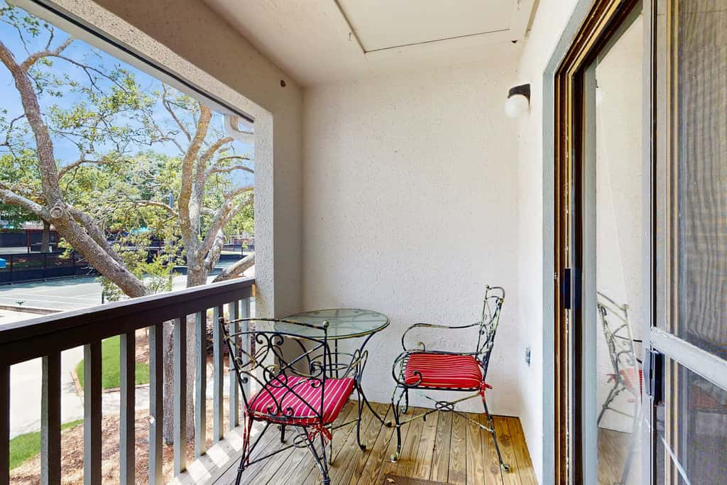 Exclusive Beach Access, Pool & Tennis Courts