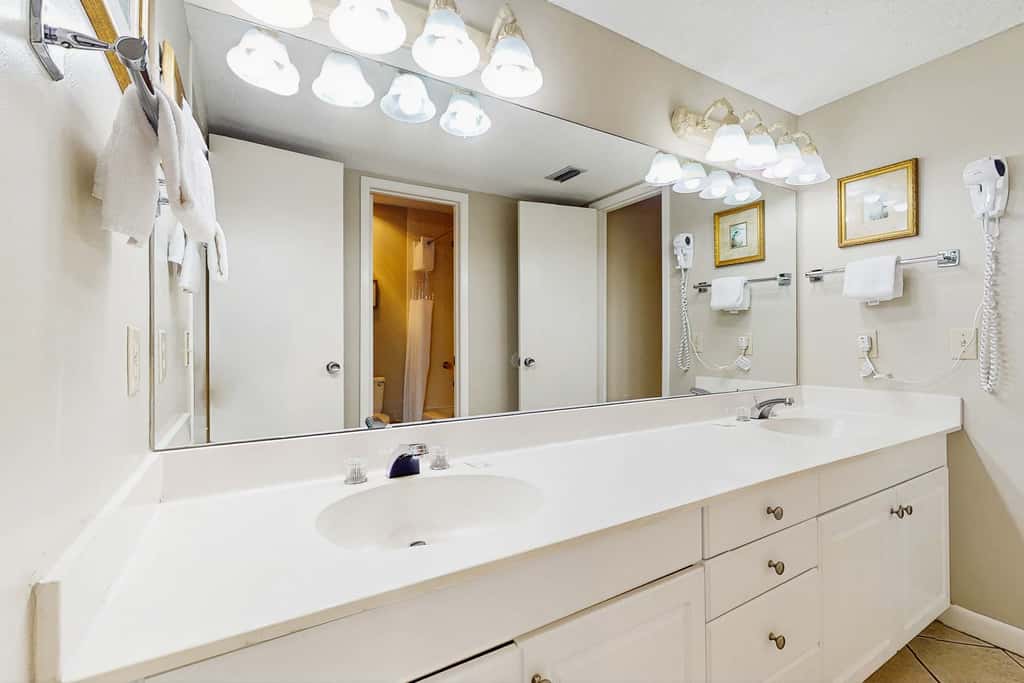 Exclusive Beach Access, Pool & Tennis Courts