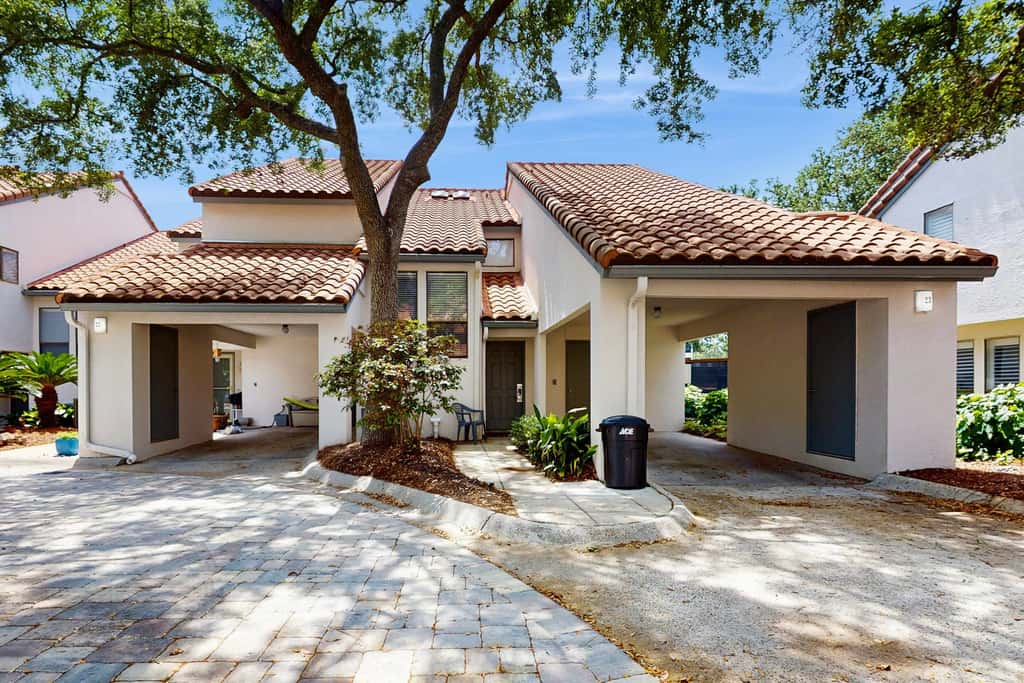 Exclusive Beach Access, Pool & Tennis Courts