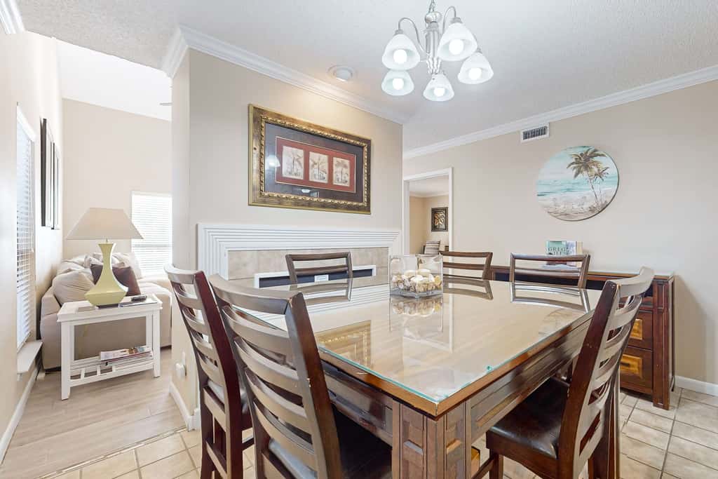Exclusive 2BR Retreat: Steps to Beach & Tennis
