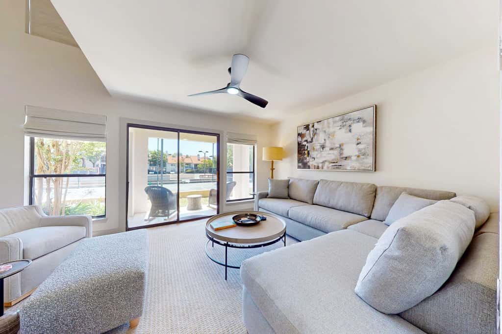 Steps to beach, private tennis & pool access