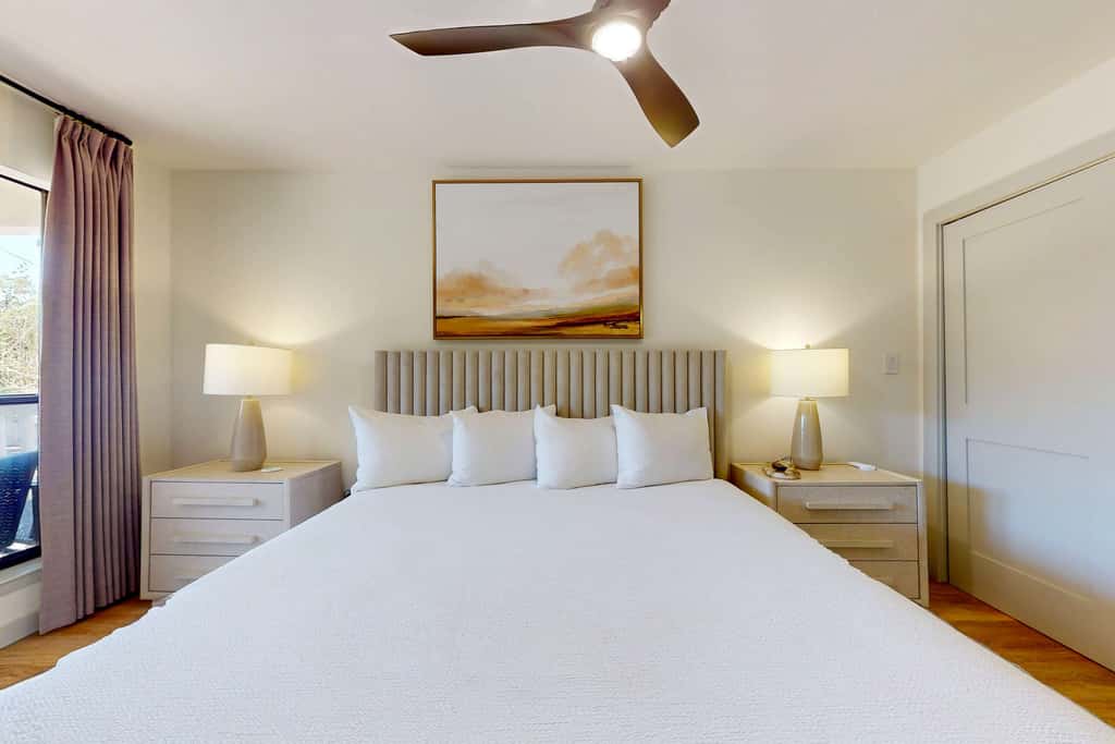 Steps to beach, private tennis & pool access