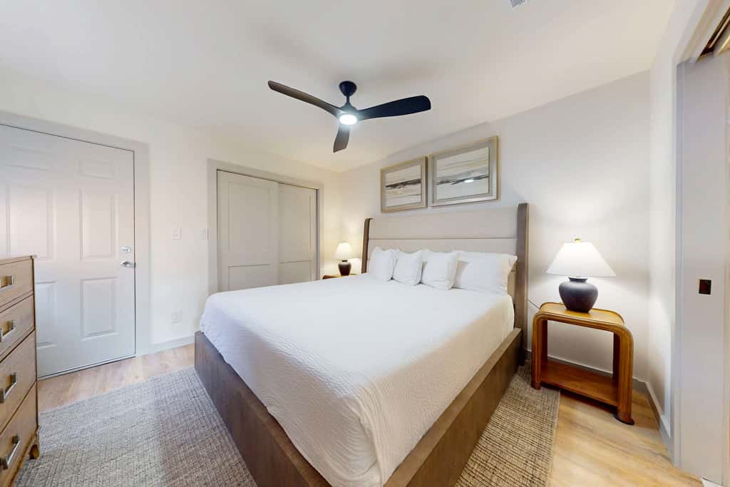 Steps to beach, private tennis & pool access