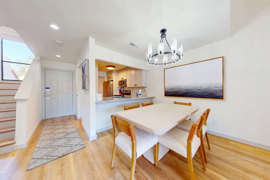 Steps to beach, private tennis & pool access