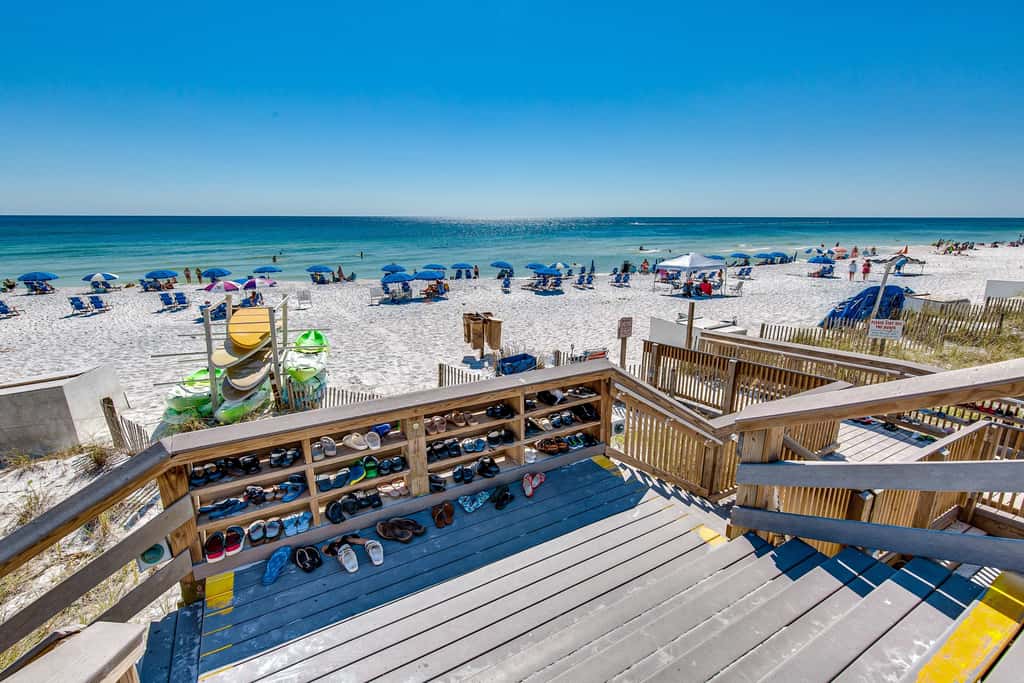 Steps to beach, private tennis & pool access