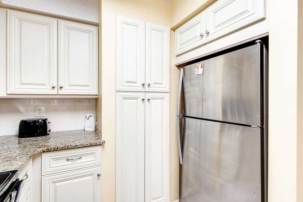 2BR villa: steps to beach & tennis courts