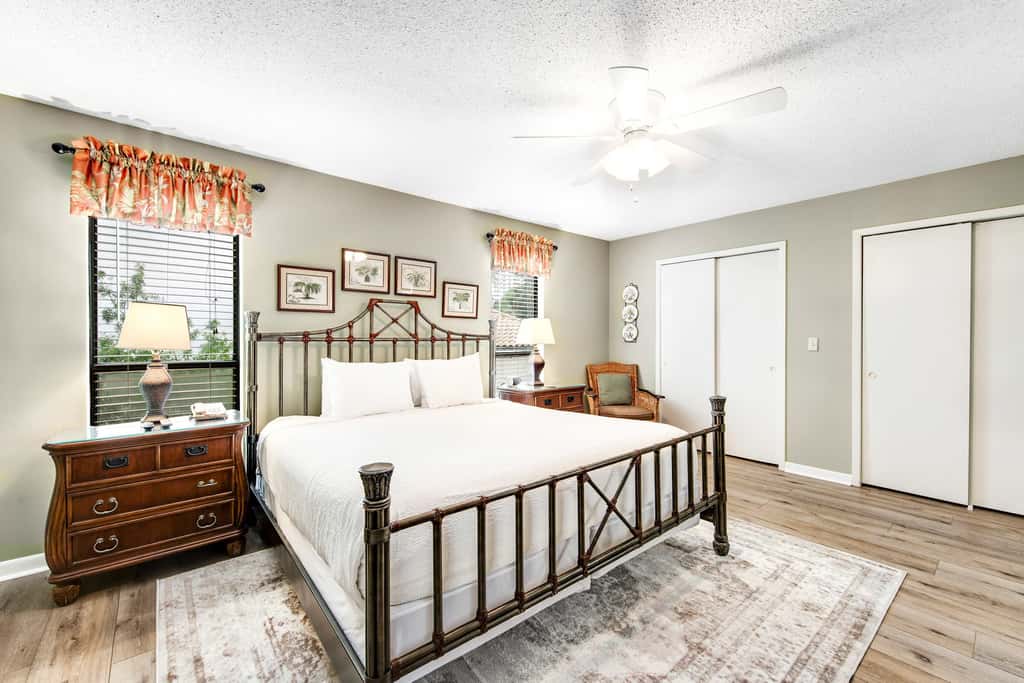 2BR villa: steps to beach & tennis courts